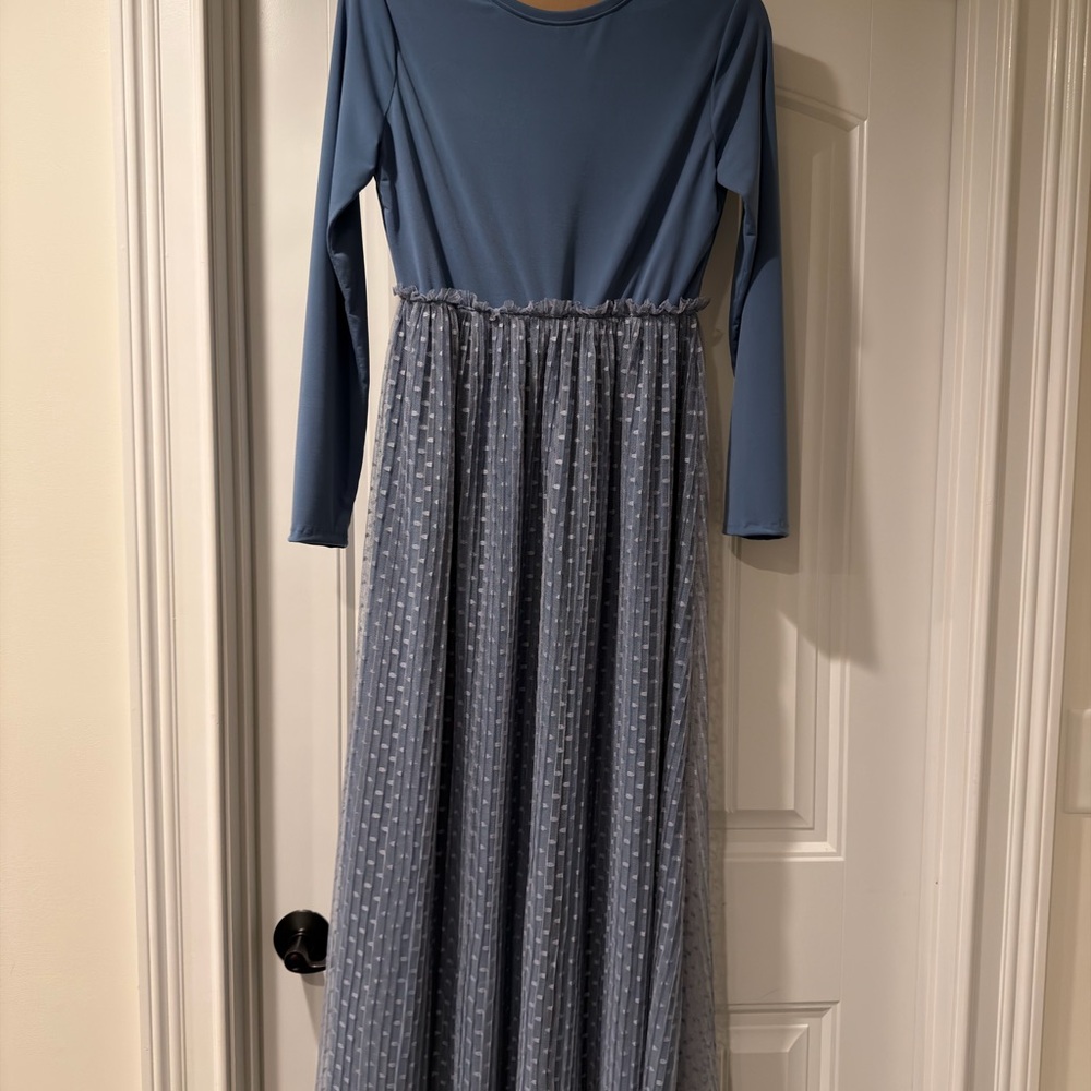 Long Sleeve Blue Maxi Dress with Tulle Skirt